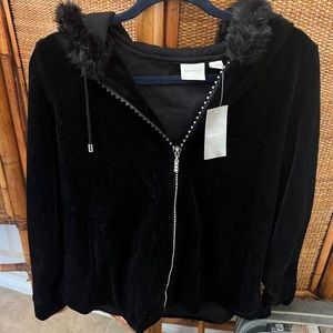 NEW WITH TAGS Chico’s Y2K Black Velvet with Faux Fur & Rhinstones Tracksuit Top